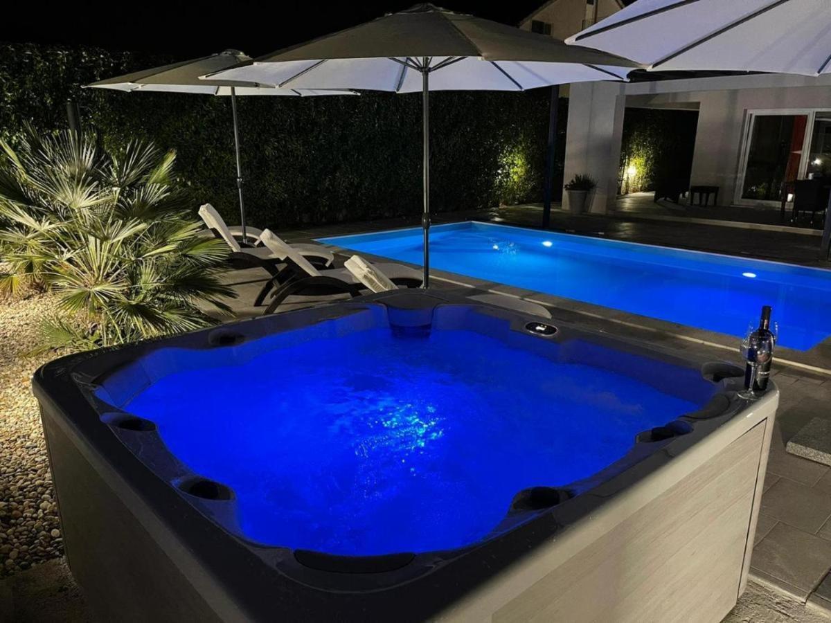 Villa Luxury Harbor